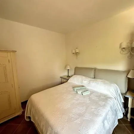 Oleandri Vista Mare 203 ليسيا دي فاكا